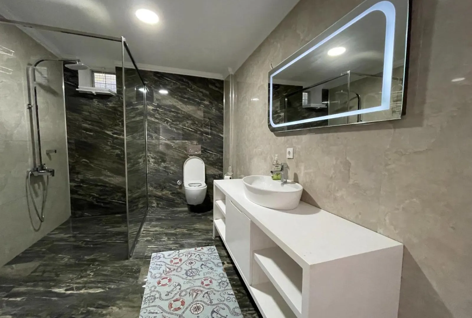 Villa Yalcin Poolfloor Κουσάντασι Τουρκία