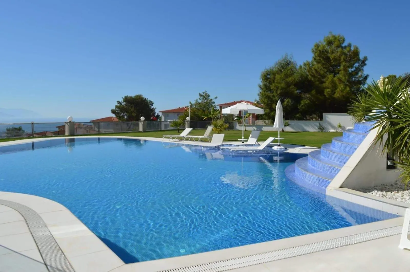 Villa Yalcin Poolfloor Kusadası 0*,
